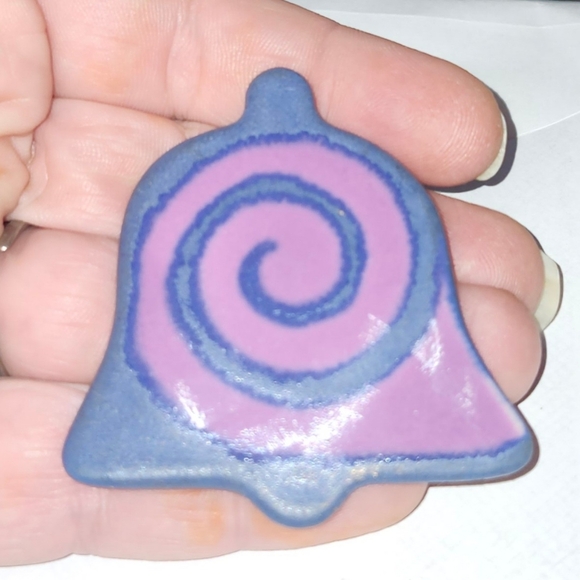 Vtg Artisan Purple Swirl Clay Ceramic Bell Pin Brooch - Picture 2 of 3